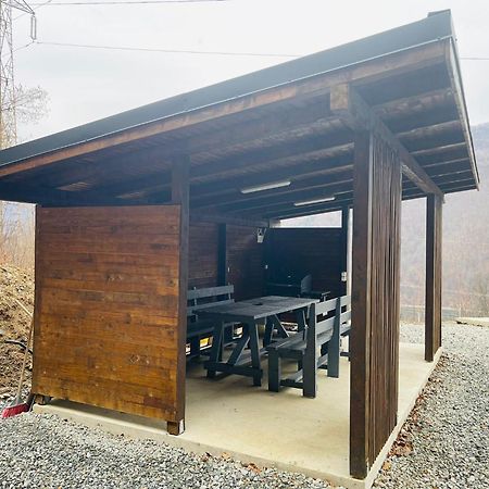 Wild Cabin มาลายา ภายนอก รูปภาพ