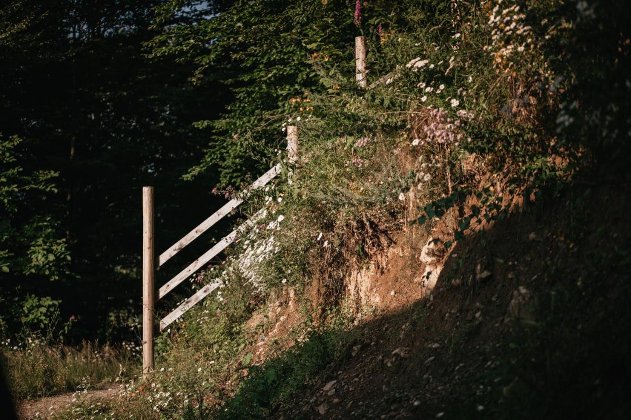 Wild Cabin มาลายา ภายนอก รูปภาพ