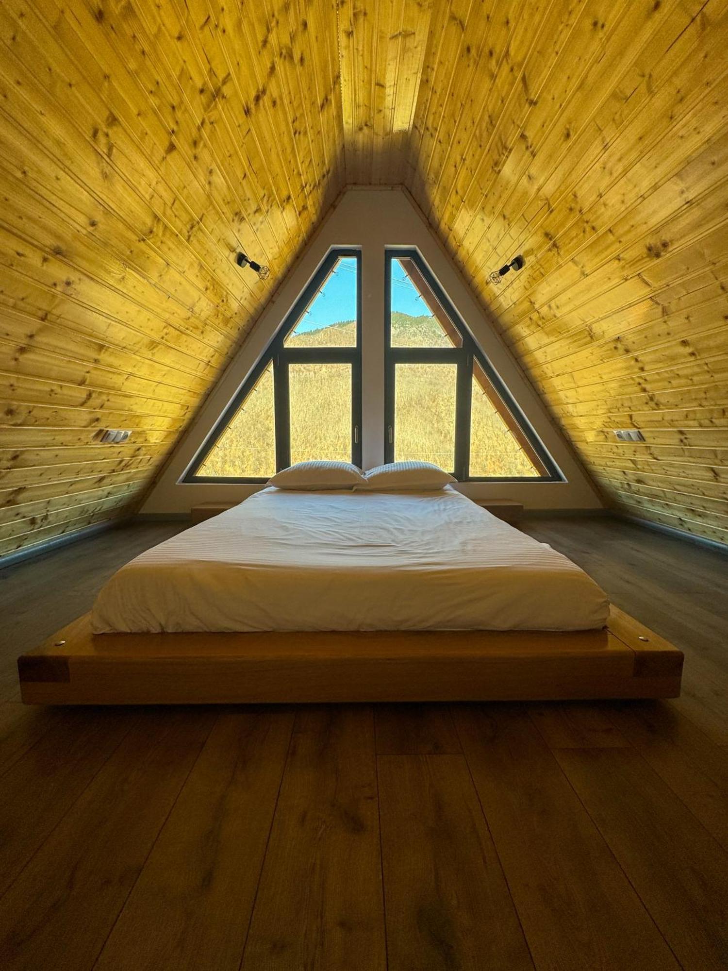 Wild Cabin มาลายา ภายนอก รูปภาพ
